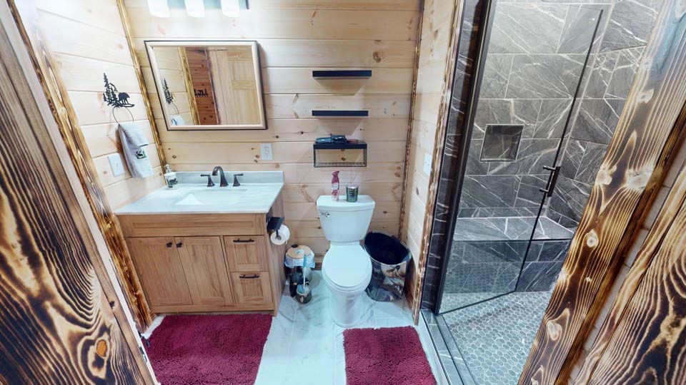 willifeesp-mar26-10 Close-up of the "family-oriented" touches that make the cabin feel like home.